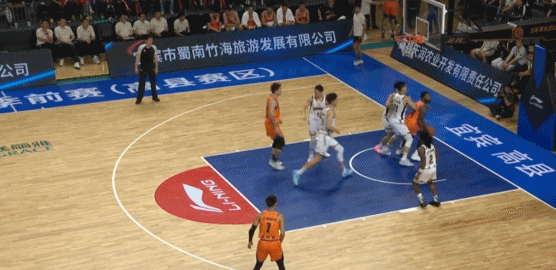 结束18年NBA生涯！37岁巴图姆正式宣布退役 生涯总薪水超2亿美元
