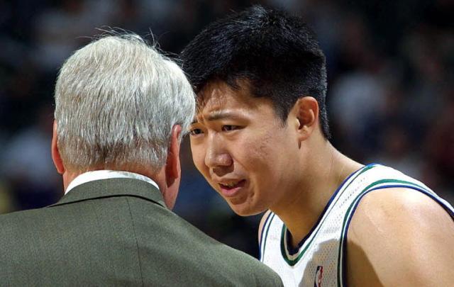 勇士一年合同签回巴锡！常规阵容已达11人 计划为詹姆斯留出名额