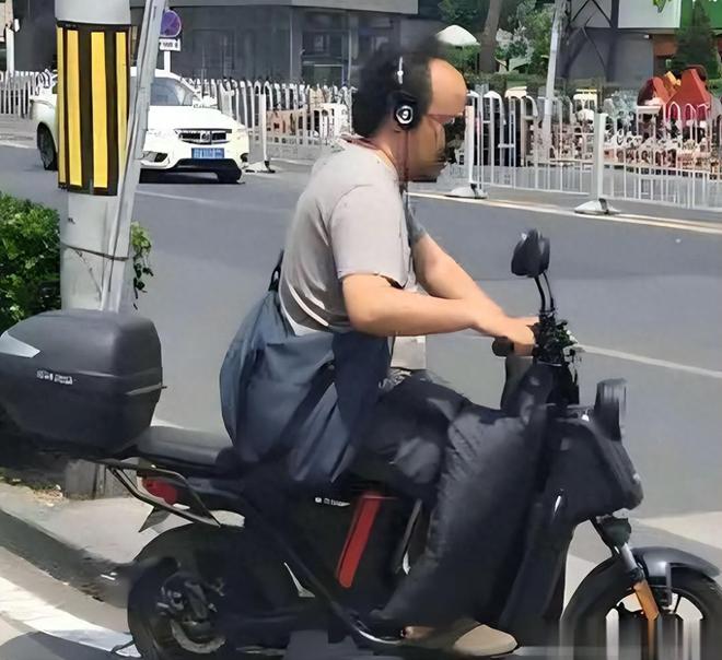 斯普利特离任！都什么时候了，中国球迷怎么还在怪杨瀚森教练？