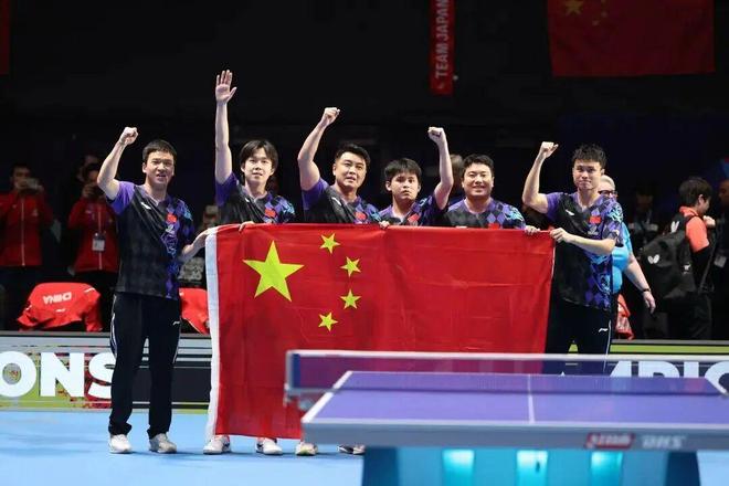 九局连杀缔造青春传奇！19岁安德列娃圆梦法网，师徒同心加冕新王