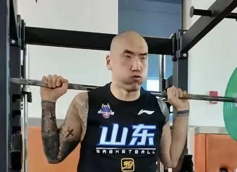中国男篮只带12人出征韩国：战中国台北成生死战 剩9人回北京训练