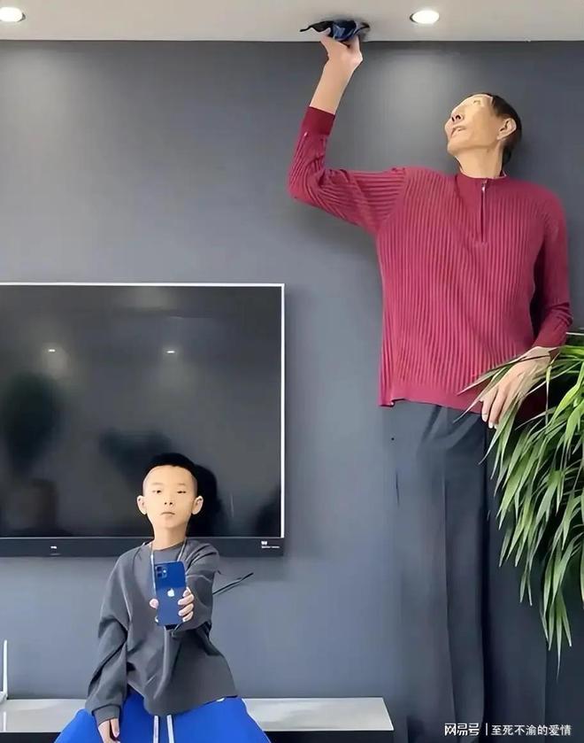 布朗尼缺席!湖人4人15+轻取雷霆 蒂耶罗20分屡秀暴扣卡尔18分