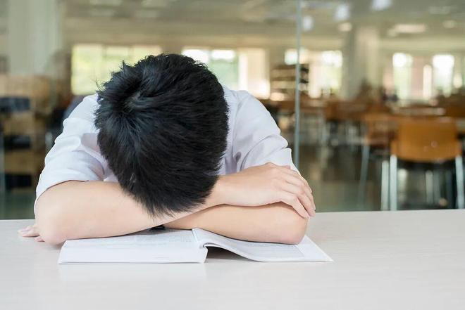 勇士队库里:招募勒布朗·詹姆斯不仅包含争冠前景,还有高尔夫